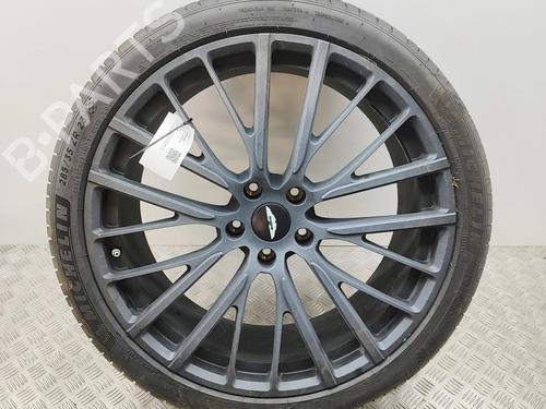 rim-aston-martin-dbx-2019-36809211 main image