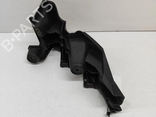 Kofangerbeslag bag Kofangerbeslag bag SKODA KAROQ (NU7, ND7) 1.5 TSI (150 hp) 22351725 22351725