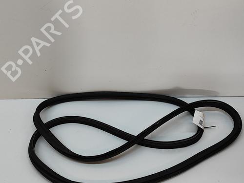 Used Rubber door seal VOLVO XC40 (536) B3 Mild-Hybrid (163 hp) 28557584