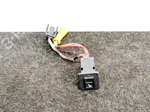 Used Switch Switch JAGUAR XJ (XJ40, XJ81) 6 3.6 (197 hp) 6739851 6739851
