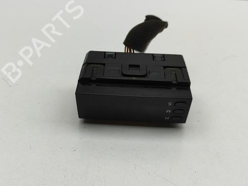 Used Display monitor CHEVROLET CAPTIVA (C100, C140) 2.0 D 4WD (150 hp) 28101907