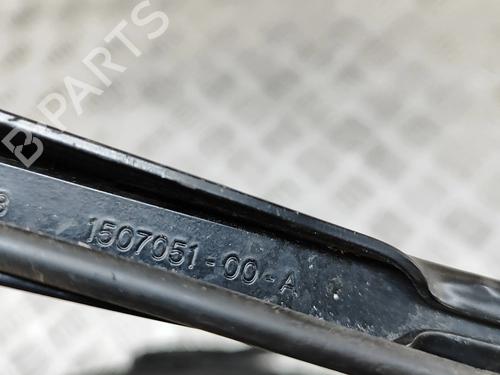 Vindspejlsviskerarm TESLA MODEL Y (5YJY) EV Performance All-wheel Drive | BP27789679C143 