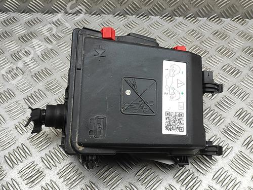 Used Fuse box PEUGEOT 3008 II SUV (MC_, MR_, MJ_, M4_) Hybrid 180 (M4DGLU) (179 hp) 30178402