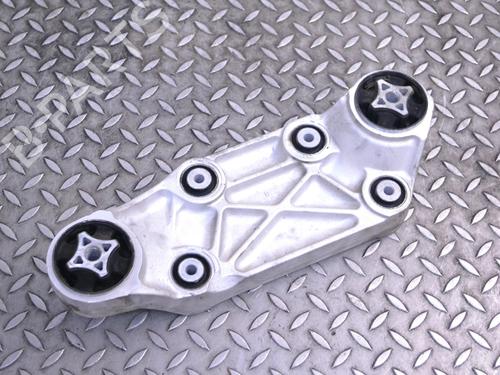 Used Engine mount Engine mount TESLA MODEL S (5YJS) 75D AWD (525 hp) 33344944 33344944