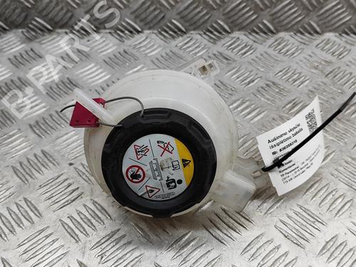 Used Expansion tank VW PASSAT B8 Variant (3G5, CB5) 1.4 GTE Hybrid (218 hp) 25883825