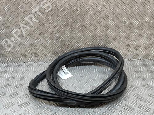 Used Rubber door seal Rubber door seal BMW X1 (F48) xDrive 20 d (190 hp) 29392304 29392304