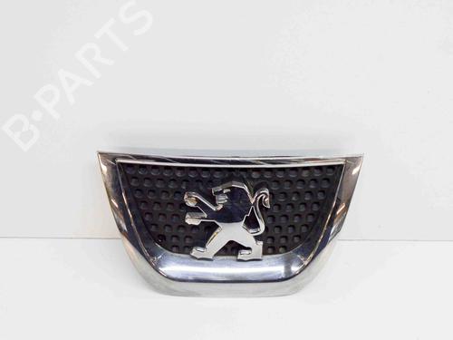 Used Grille PEUGEOT 3008 I MPV (0U_) 1.6 HDi (112 hp) 11395820