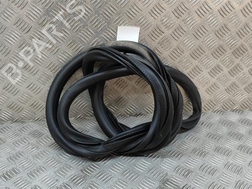 Used Rubber door seal CITROËN C4 X (BD_, BE_, BF_) ë-C4 X (BFZKXC) (136 hp) 28550492