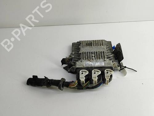 Used Engine control unit (ECU) FORD FOCUS II Convertible 2.0 TDCi (136 hp) 24975964