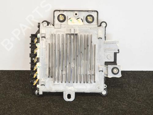 Used Electronic module Electronic module TESLA MODEL S (5YJS) 75D AWD (525 hp) 20233015 20233015