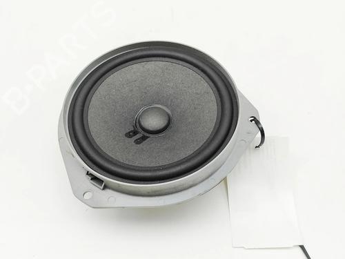 speaker-alfa-romeo-giulia-952_-2015-36275420 main image