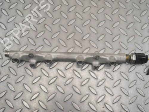 Used Injection rail VW GOLF VIII (CD1, DA1) 1.5 TSI (131 hp) 30252911