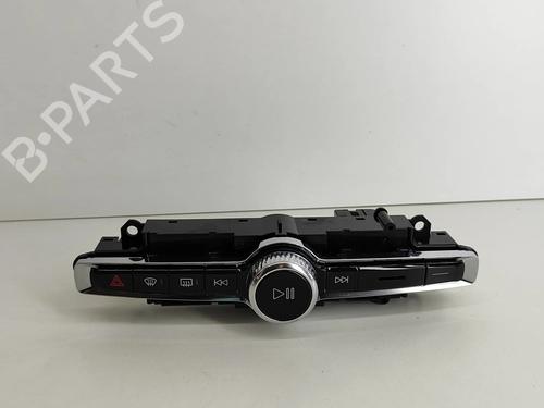 Used Switch VOLVO XC40 (536) B4 Mild-Hybrid (197 hp) 27770584