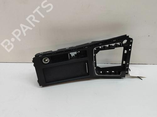 Used Middle console Middle console VW GOLF VII (5G1, BQ1, BE1, BE2) e-Golf (136 hp) 27394055 27394055
