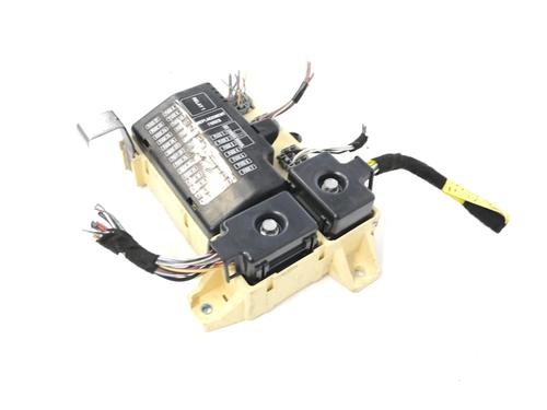 Used Fuse box Fuse box JAGUAR S-TYPE II (X200) 2.7 D (207 hp) 30281015 30281015