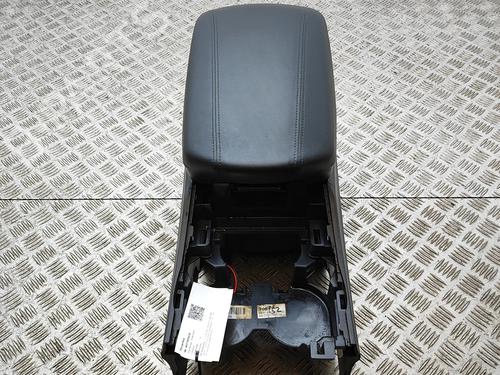 Used Armrest / Center console Armrest / Center console 38191709 38191709