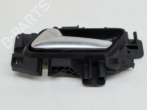 Maniglia interna posteriore sinistra PEUGEOT 3008 II SUV (MC_, MR_, MJ_, M4_) 1.6 BlueHDi 100 (100 hp) 8837295