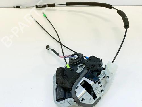 rear-left-lock-toyota-c-hr-_x1_-2016-26309312 main image