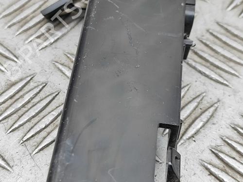 Front bumper bracket LAND ROVER DISCOVERY V (L462) 3.0 Td6 4x4 | BP30130883C158