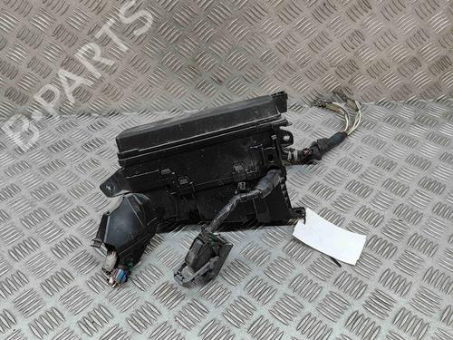 Used Fuse box TOYOTA AURIS (_E18_) 1.3 Dual-VVTi (NRE180_, NRE180R) (99 hp) 29458733
