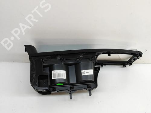 Middle console CITROËN C4 III (BA_, BB_, BC_) 1.2 PureTech 130 (BAHNSA, BAHNSB) | BP28557868I22