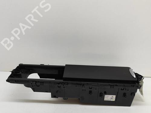 Used Cup/Object holder LAND ROVER RANGE ROVER SPORT II (L494) 3.0 SDV6 4x4 (306 hp) 28550565