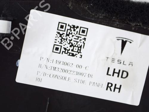 Middle console TESLA MODEL Y (5YJY) EV Performance All-wheel Drive | BP27752688I22 