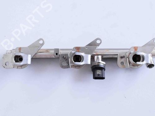 Used Injection rail MERCEDES-BENZ E-CLASS (W213) AMG E 43 4-matic (213.064) (401 hp) 30256993