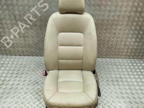 Stol venstre foran VOLVO V70 III (135) D4 (181 hp) 29829995