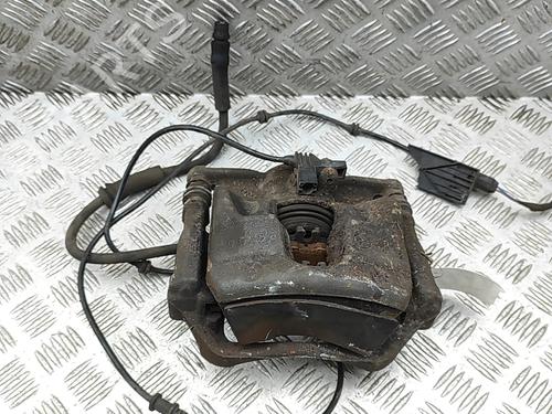 Used Right front brake caliper MERCEDES-BENZ CLA Coupe (C117) CLA 180 (117.342) (122 hp) 31339189