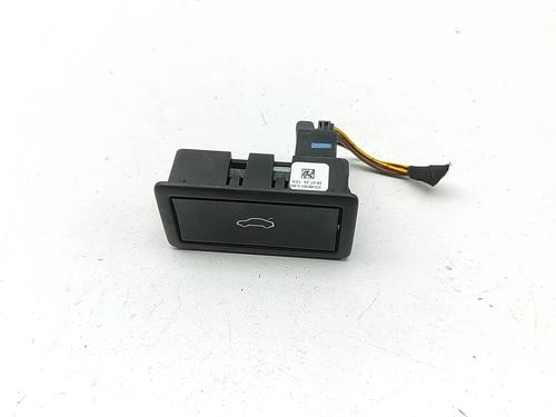 Used Switch Switch SKODA ENYAQ iV SUV (5AZ) 85 (286 hp) 33740483 33740483