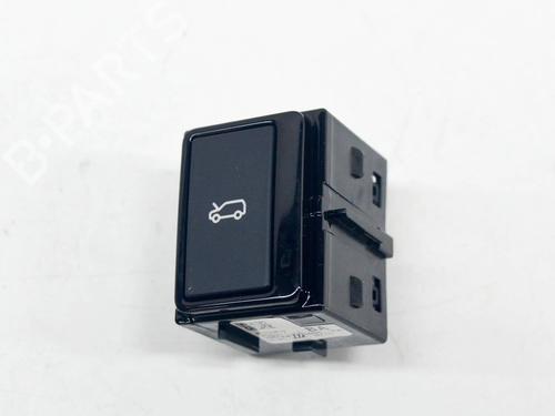 spak-kontakt-jaguar-i-pace-x590-2018-27750759 main image