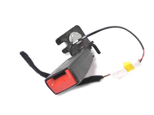 Używane Klamra pasa bezpieczeństwa ALFA ROMEO GIULIETTA (940_) 1.6 JTDM (940FXD1A) (105 hp) 30214460