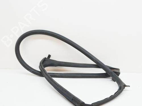 Rubber door seal TESLA MODEL S (5YJS) 75 | BP14619976C142 