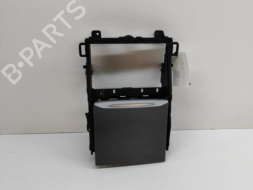 Used Cup/Object holder Cup/Object holder BMW X5 (G05, F95) xDrive 30 d (249 hp) 27780272 27780272