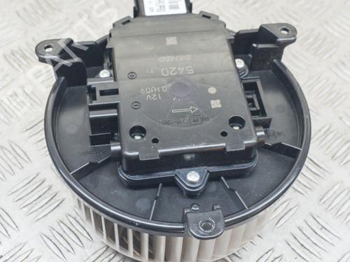 Heater blower motor LAND ROVER RANGE ROVER IV (L405) 4.4 SDV8 4x4 N/A