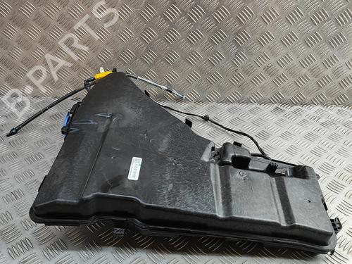 Used Windscreen washer tank Windscreen washer tank BMW 5 (G60, G90, G68) i5 eDrive40 (340 hp) 33372178 33372178