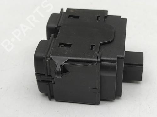 Switch JAGUAR XJ (X350, X358) D 2.7 | BP33381211I30 - Image 2