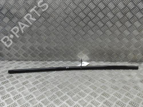 Used Door moulding trim Door moulding trim PORSCHE TAYCAN Sport Turismo (Y1C) 4S Performance Battery Plus (Y1CDB1) (571 hp) 33385060 33385060