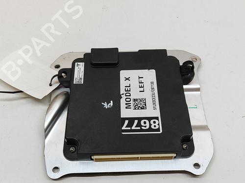 Used Electronic module TESLA MODEL X (5YJX) P100D AWD (772 hp) 28435892