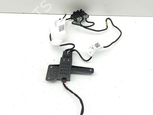 Electronic module TESLA MODEL S (5YJS) P100D AWD | BP33390569M83 - Image 4