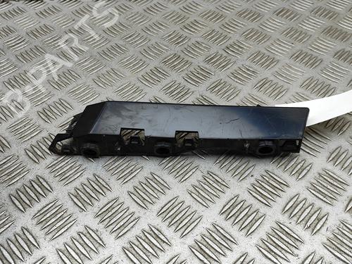 Front bumper bracket LAND ROVER DISCOVERY V (L462) 3.0 Td6 4x4 | BP30130883C158