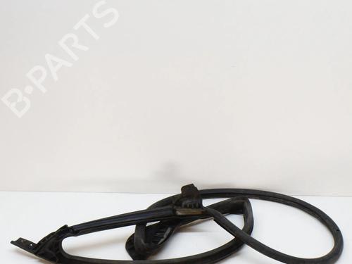 rubber-door-seal-tesla-model-s-5yjs-2012-33342069 main image