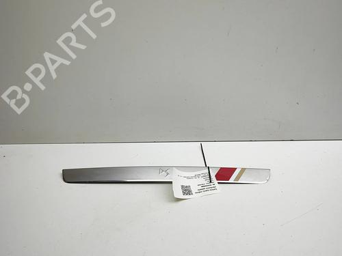 Used Right sideskirt Right sideskirt DS DS 7 Crossback (J4_, JR_, JC_) 1.6 PureTech 225 (J45GCR, J45GGR) (224 hp) 40042920 40042920
