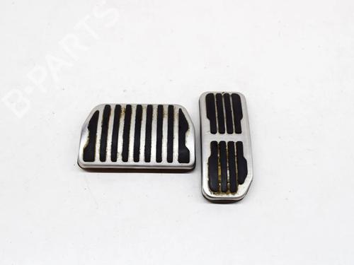 other-land-rover-range-rover-velar-l560-20-d180-td4-4x4-2017-14633026 main image