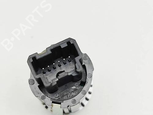 Switch ASTON MARTIN DBX 4.0 All-wheel Drive | BP36809602I30 - Image 6