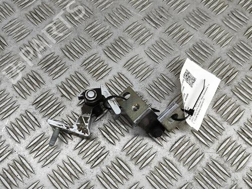 Used Hinge/Door check strap AUDI A3 Sportback (8VA, 8VF) 1.4 TFSI e-tron (150 hp) 27315103