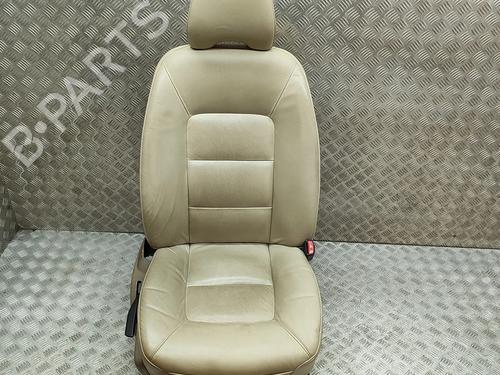Used Right front seat Right front seat VOLVO V70 III (135) D4 (181 hp) 29829994 29829994