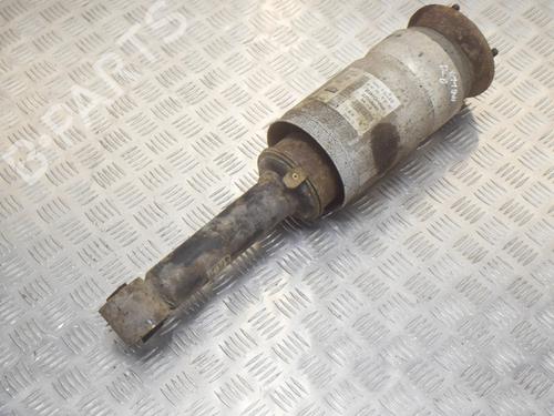 Used Right front shock absorber Right front shock absorber LAND ROVER DISCOVERY IV (L319) 3.0 SDV6 4x4 (256 hp) 8839535 8839535