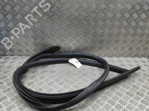rubber-door-seal-tesla-model-3-5yj3-2017-33388501 main image